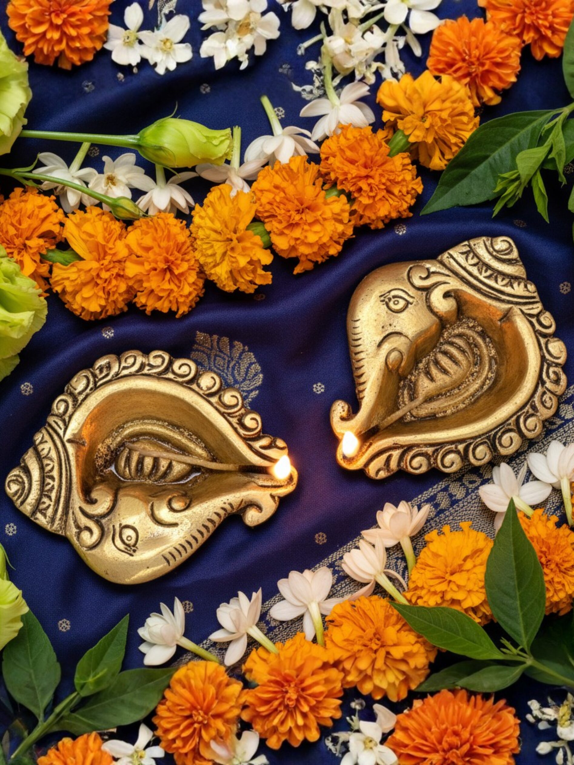 Brass Ganesha Conch Diya Set of 4 (6)