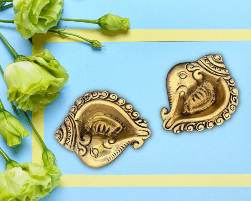 Brass Ganesha Conch Diya Set of 4